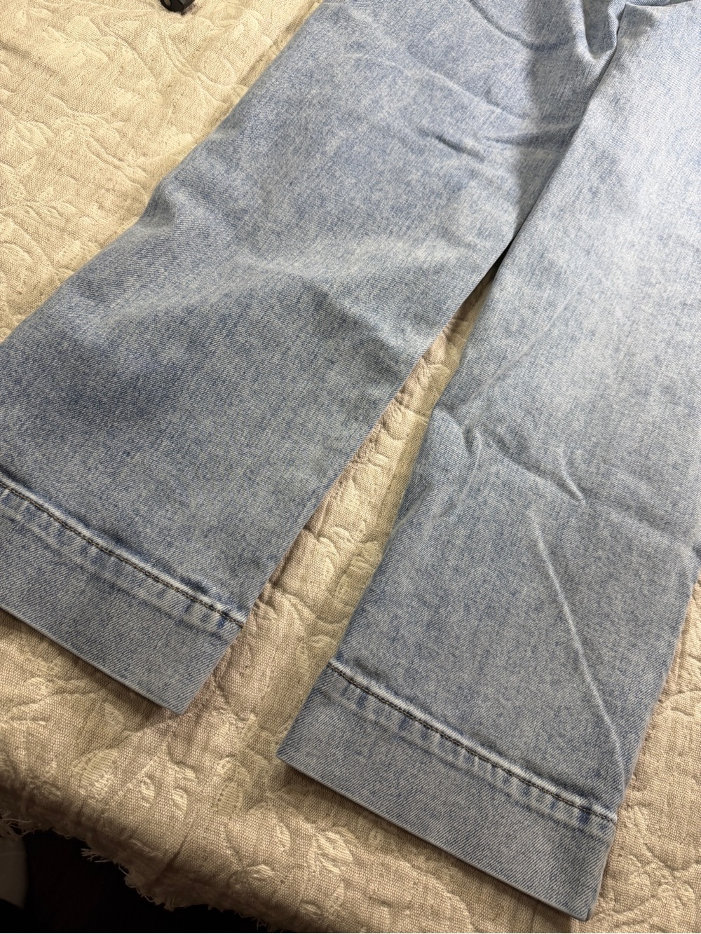 Ann Taylor Women's Straight Leg Jeans - Size 4 | Unique Waistband - Picture 9 of 13